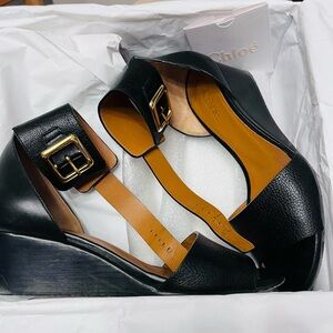 Chloe wedge in size 35
